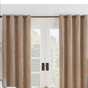 Curtain panel